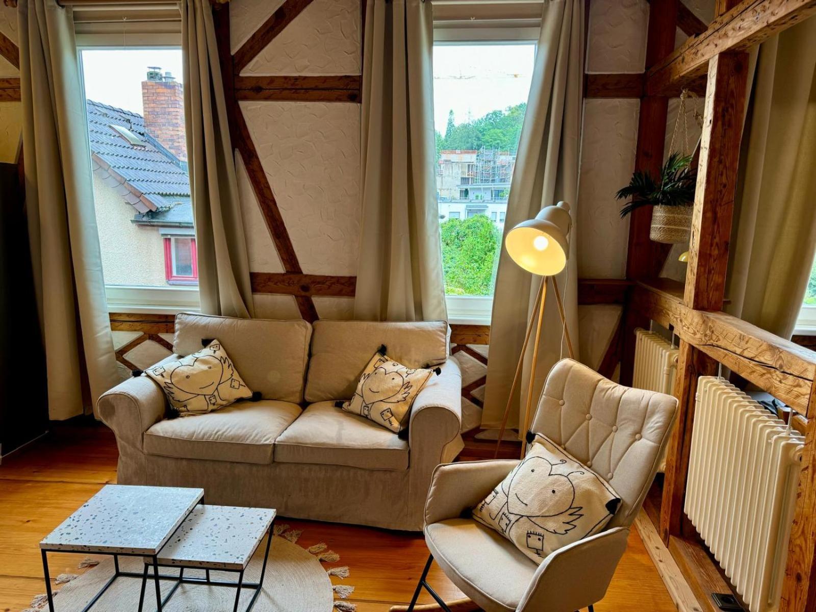 Leopold'S Apartments Mit Garten Und Vesteblick Mitten In Coburg Bagian luar foto